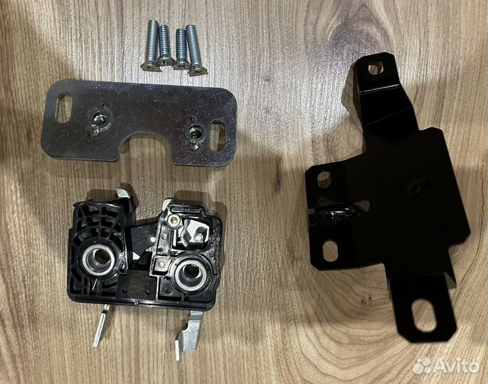 Бесшумный замок бажника Нива