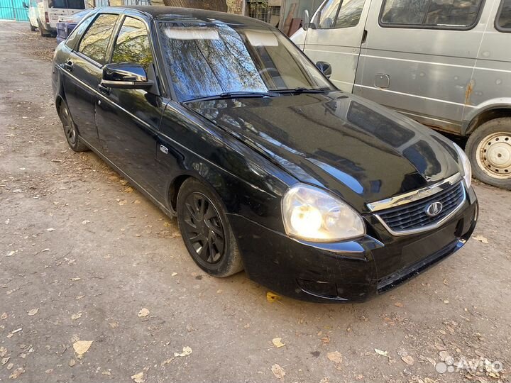 В полном разборе Лада Приора