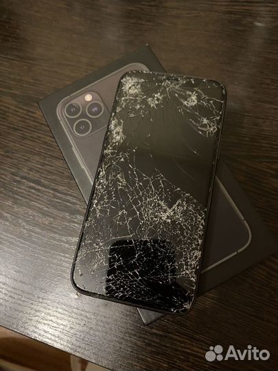 iPhone 11 Pro, 64 ГБ