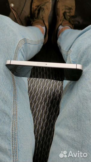 Телефон iPhone se