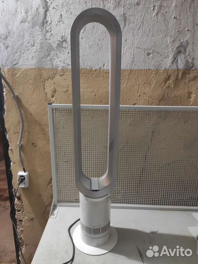 Напольный вентилятор Dyson AM07
