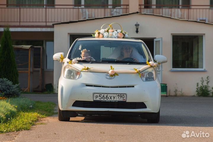 Свадебные украшения на машину