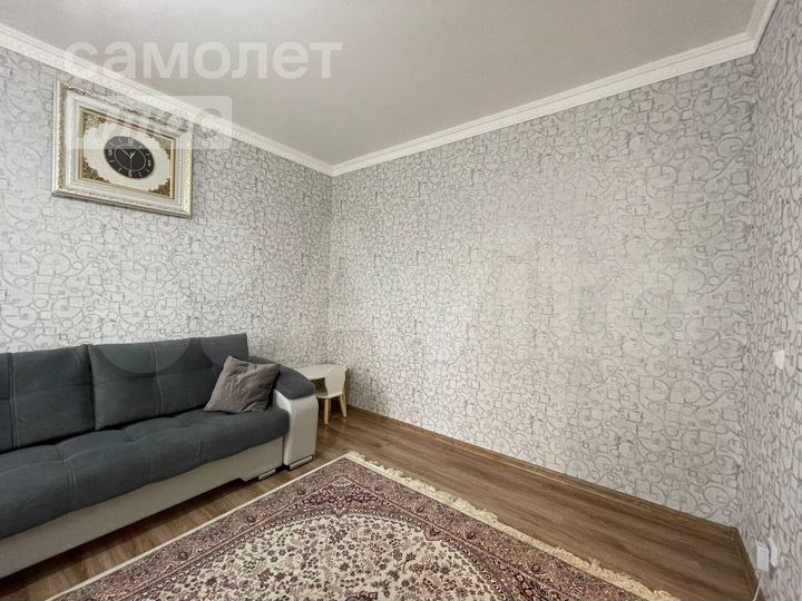 2-к. квартира, 50 м², 4/15 эт.