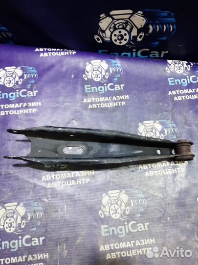 Рычаг подвески правый задний Toyota Crown Majesta