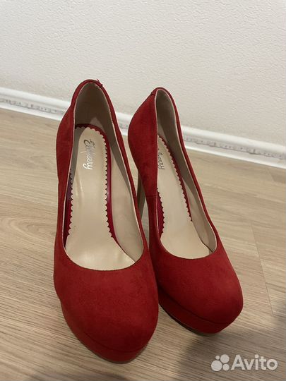 Туфли красные 38-39