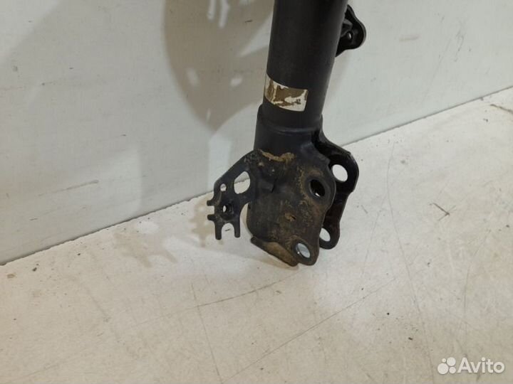 Амортизатор передний левый Toyota Camry V70 2018