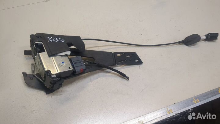 Замок двери Ford Fusion, 2010