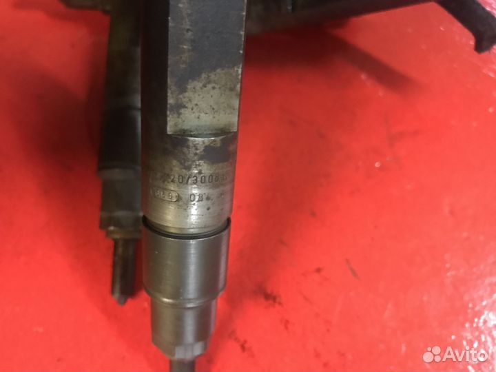 Форсунка дизельная Volkswagen T4 2.5 TDi