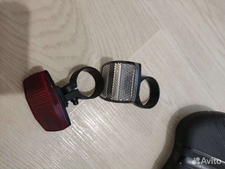 Седло для велосипеда крылья, фара, отражатели