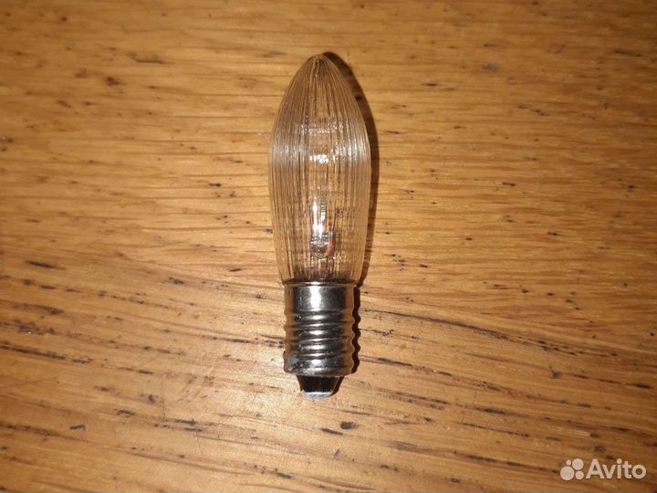 Лампочка с цоколем Е10