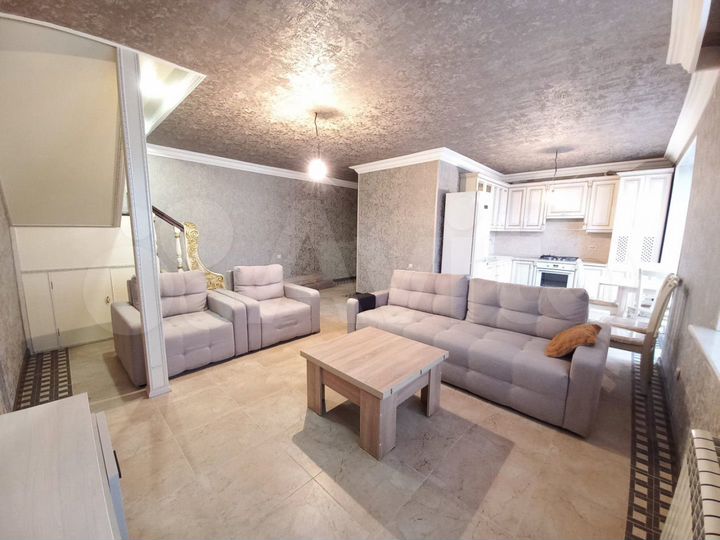 3-к. квартира, 100 м², 3/4 эт.