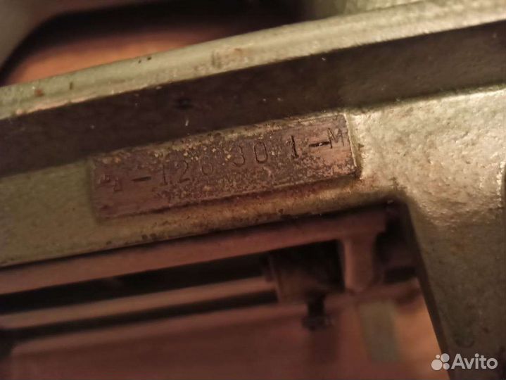 Швейная машина Минерва 124