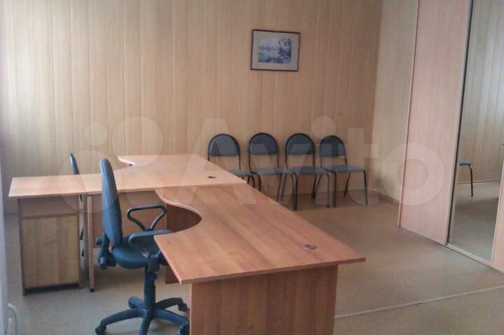 Нежилое офисное помещение в центре города, 27 м²