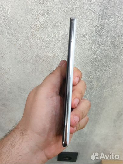 Samsung Galaxy S10+, 8/128 ГБ