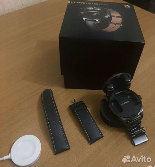 Смарт- часы Huawei Watch Buds