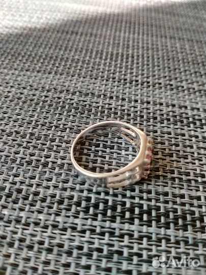 Серебряное кольцо