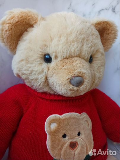 Большой мягкий медведь