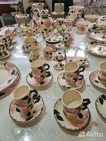 Набор столовой посуды,чайный +кофейный