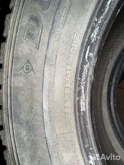 Dunlop SP Winter Ice 01 235/65 R17 108T