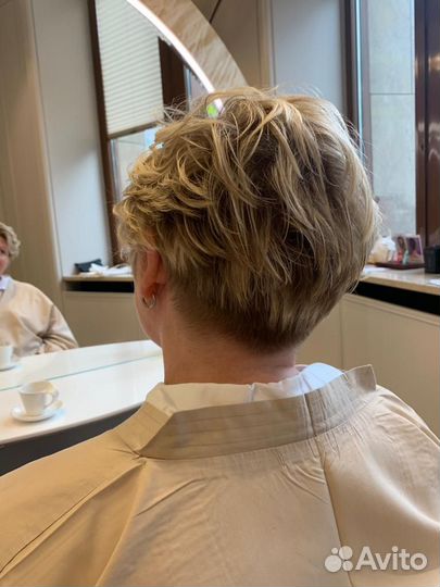 Парикмахер стилист колорист