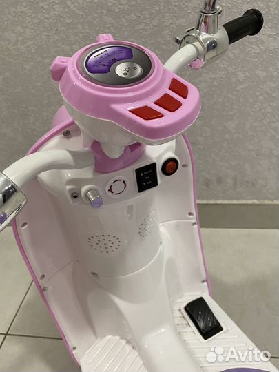 Электромотороллер Kreiss 3-х колесный