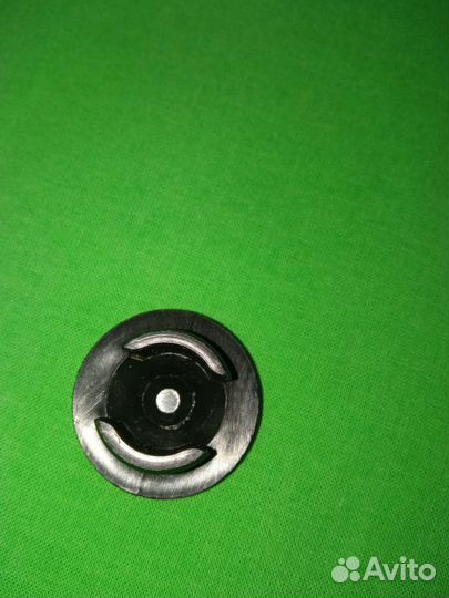 Кнопка регулирования механизма коляски