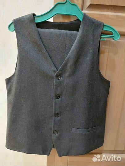 Школьная костюм