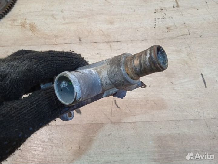 Фланец двигателя системы охлаждения Nissan