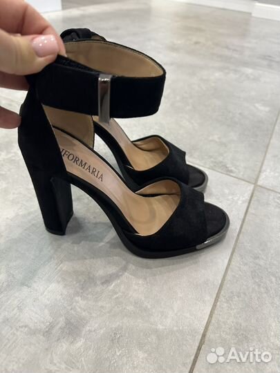 Босоножки женские