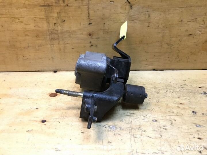 Подушка двигателя правая Toyota Prius NHW20 1nzfxe