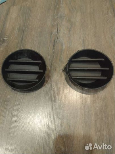 Заглушки бампера на Toyota