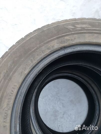 Kumho Crugen Premium KL33 7 R7