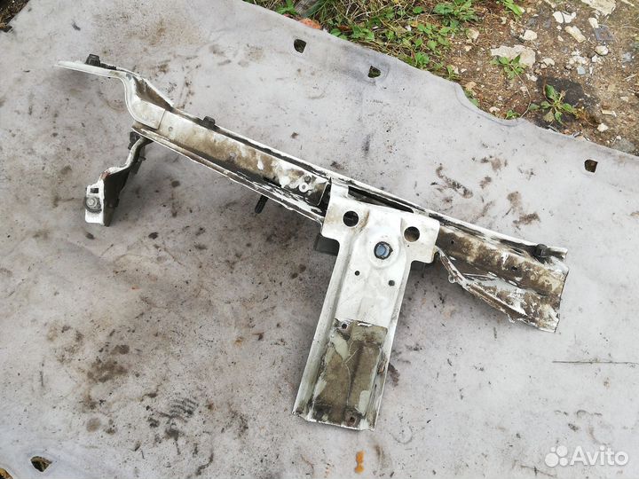 Телевизор Рено Логан 2