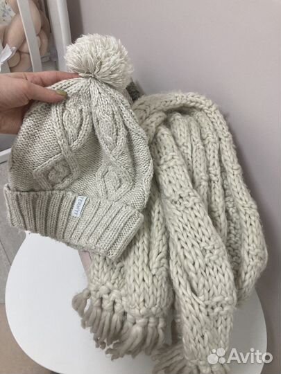 Шарф, 2 снуда, гольфы, варежки-перчатки, шапка