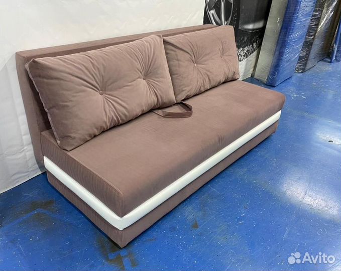 Диван без подлокотников