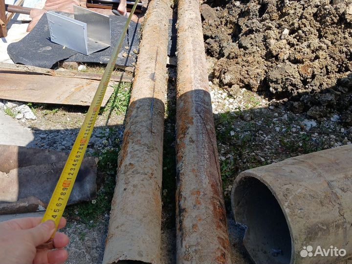 Трубы железные 2 шт есть