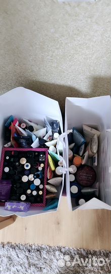 Лак для ногтей, крем для рук и тела