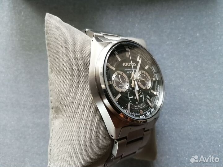 Часы Seiko SSB405P1 с хронографом