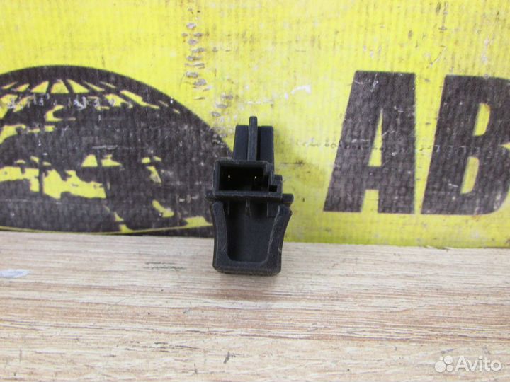 Концевик Passat B6