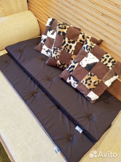 Подушки-сидушки на подоконник