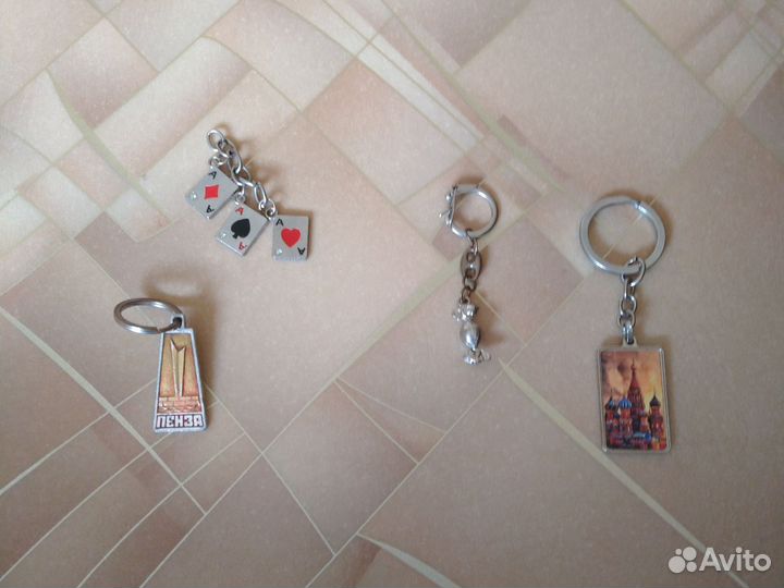 Брелки на ключи