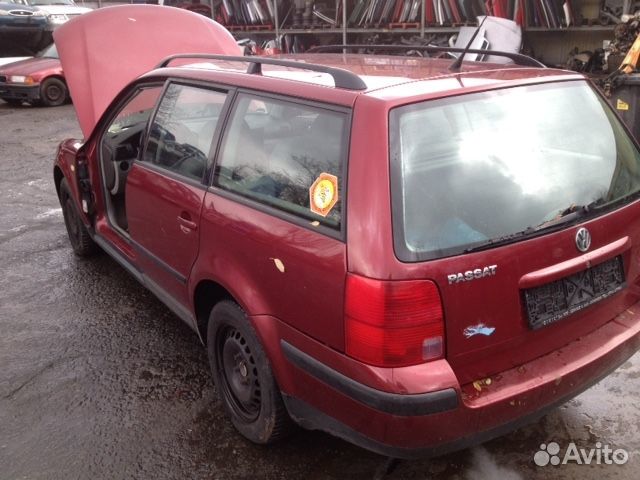 Разбор на запчасти Volkswagen Passat 5
