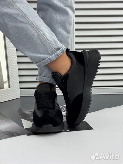 Женские кросовки премиум 2025