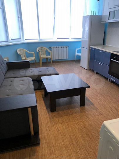 2-к. квартира, 60 м², 2/4 эт.
