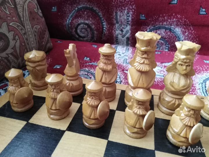 Шахматы деревянные