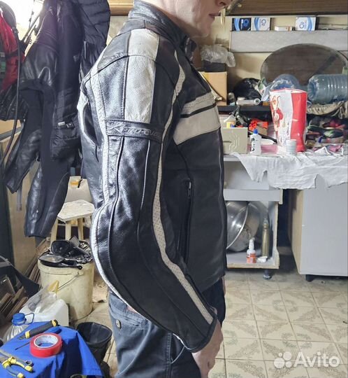 Мотокуртка кожаная мужская