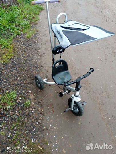 Трехколесный детский велосипед с ручкой бу