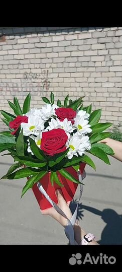 Розы, герберы, хризантема