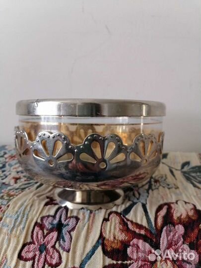 Рюмки, графин, ваза, конфетница