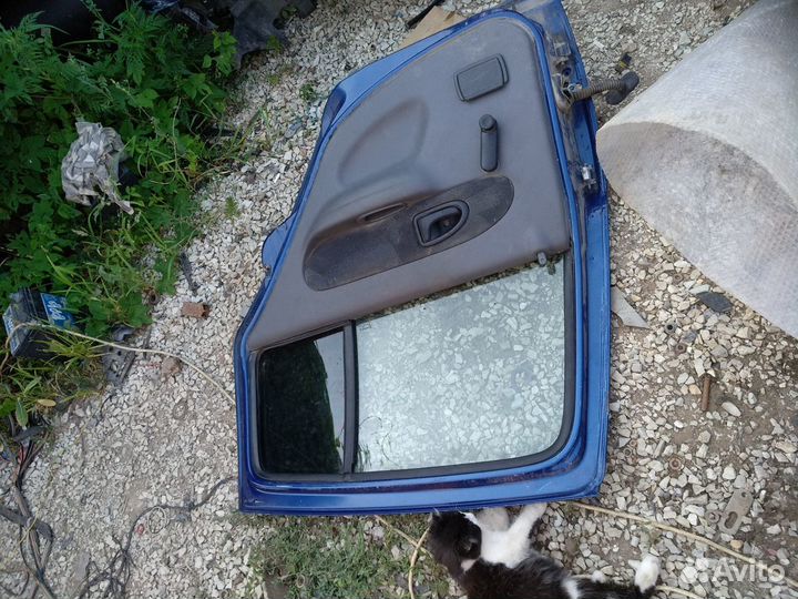 Дверь Renault Symbol 1998-2008 правая задняя